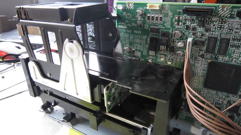 Inside Nikon 5000ED scanner